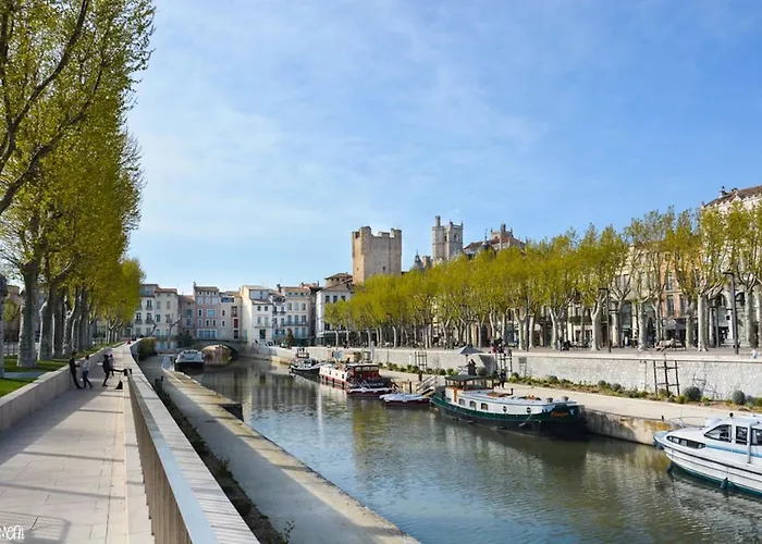 L'esplanade, En Centre-ville Au Calme Daire *